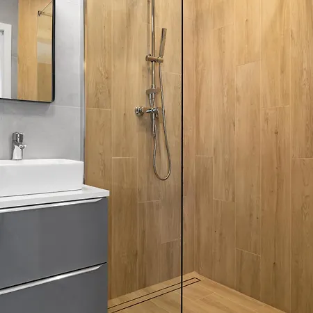 Househost Apartments: Miodowa 42/12b Street דירה קרקוב